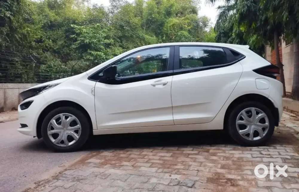 Tata Altroz Petrol 2025 Petrol Well Maintained