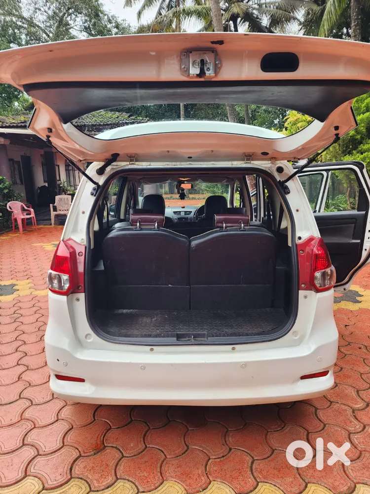 Maruti Suzuki Ertiga 2017 Diesel 75000 Km Driven