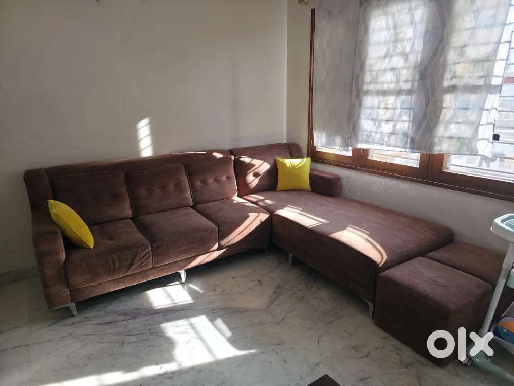 5 seater Premium L-Shape Sofa with 2 Ottoman