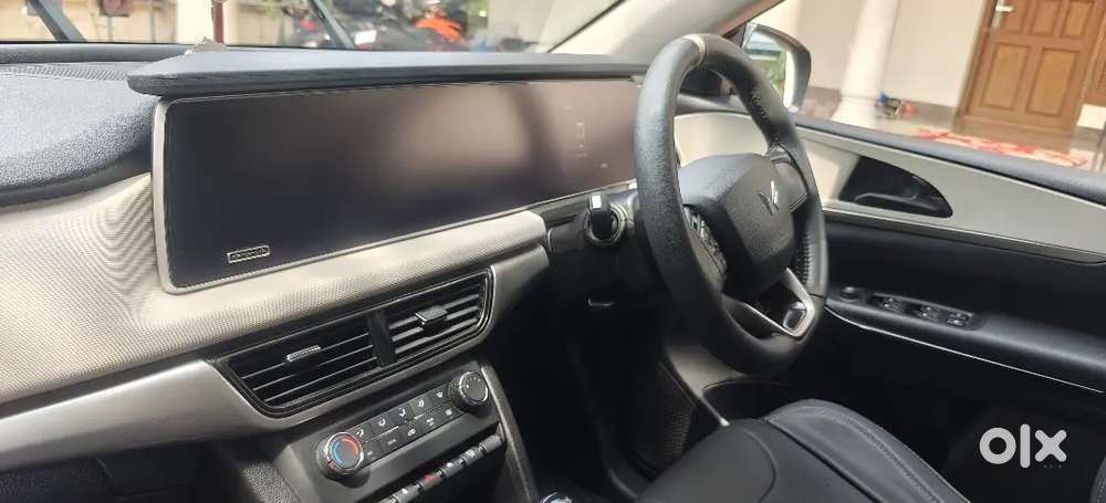 Xuv 700 Ax5 Midnight Black