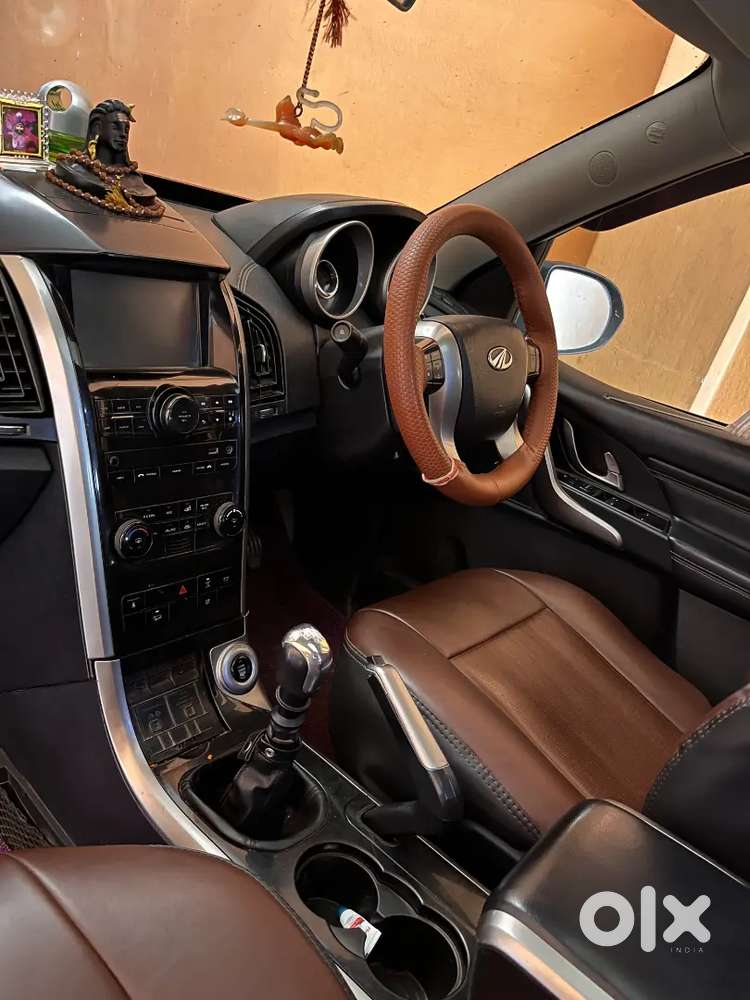 Mahindra Xuv500 2018 Diesel 72000 Km Driven