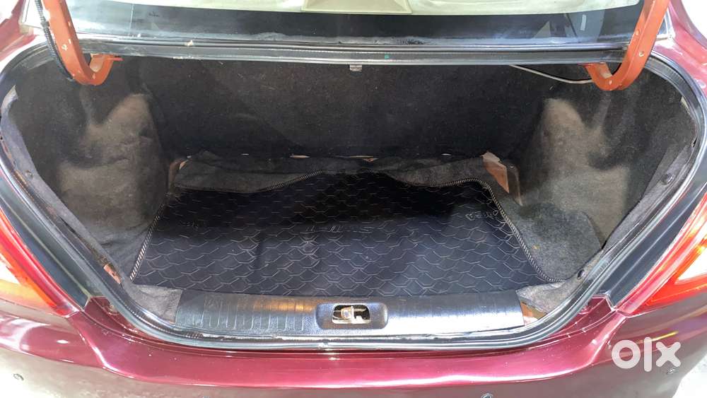 Maruti Suzuki Swift Dzire Vxi At, 2016, Petrol