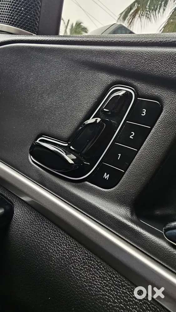 Xuv700 Ax7 L 2025 Black Edition