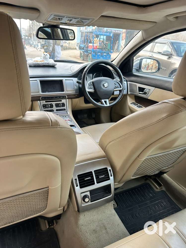 Jaguar Xf 2014 Diesel Well Maintained