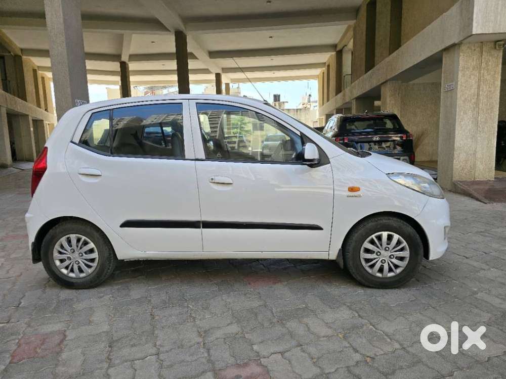 Hyundai I10 Sportz 1.1 Irde2, 2014, Cng & Hybrids