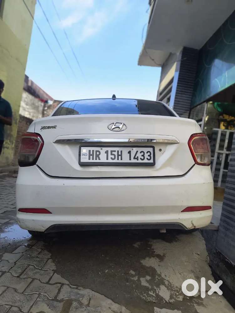 Hyundai Xcent 2016