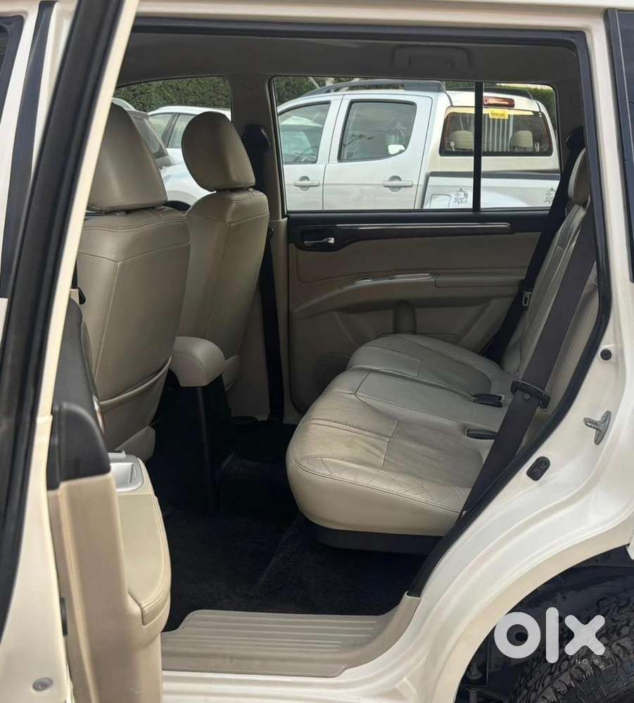 Mitsubishi Pajero Sport 2015 Diesel Well Maintained