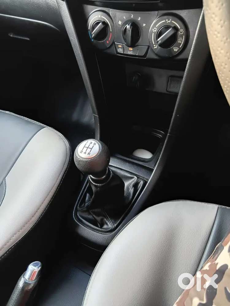 Maruti Suzuki Swift 2012 Petrol