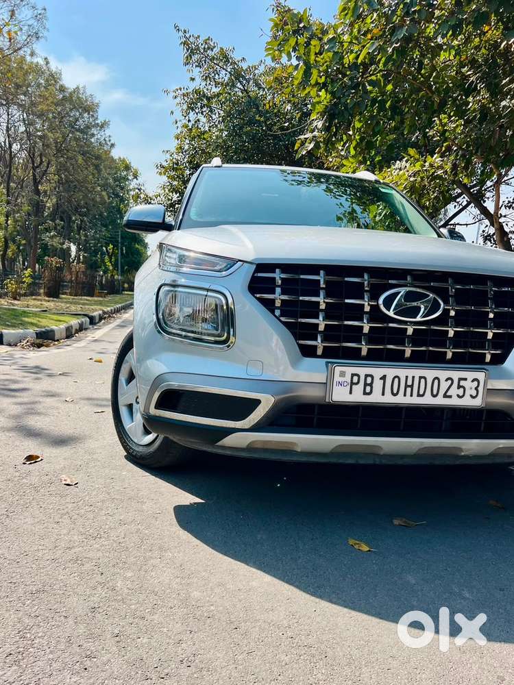 Hyundai Venue Petrol 2019
