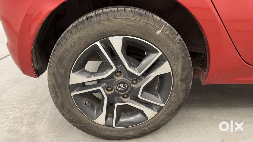 Tata Tiago 1.2 Revotron Xz Plus Dual Tone, 2019, Petrol