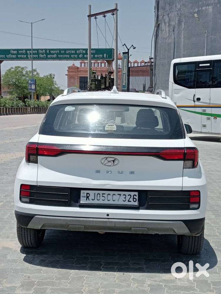 Hyundai Venue S 1.2 Petrol, 2023, Petrol