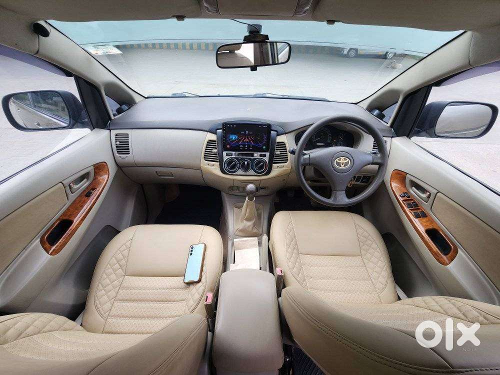 Toyota Innova 2.0 Gx 8 Seater Bs Iv, 2011, Diesel