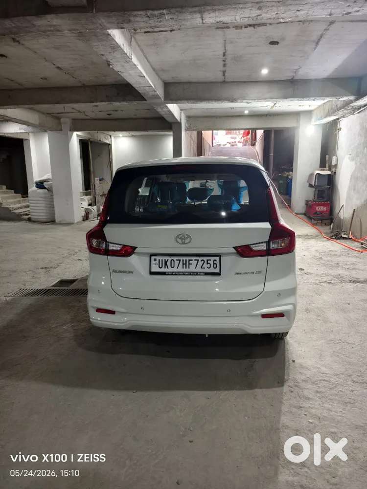Toyota Rumion 2025 Petrol Well Maintained
