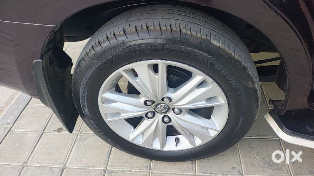 Toyota Innova Crysta 2.8z Automatic, 2017, Diesel