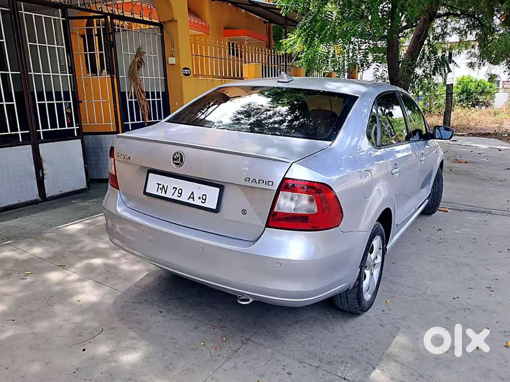 Skoda Rapid Elegance 2014 Diesel Manual