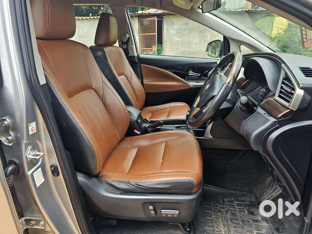 Toyota Innova Crysta 2.8z Automatic, 2016, Diesel