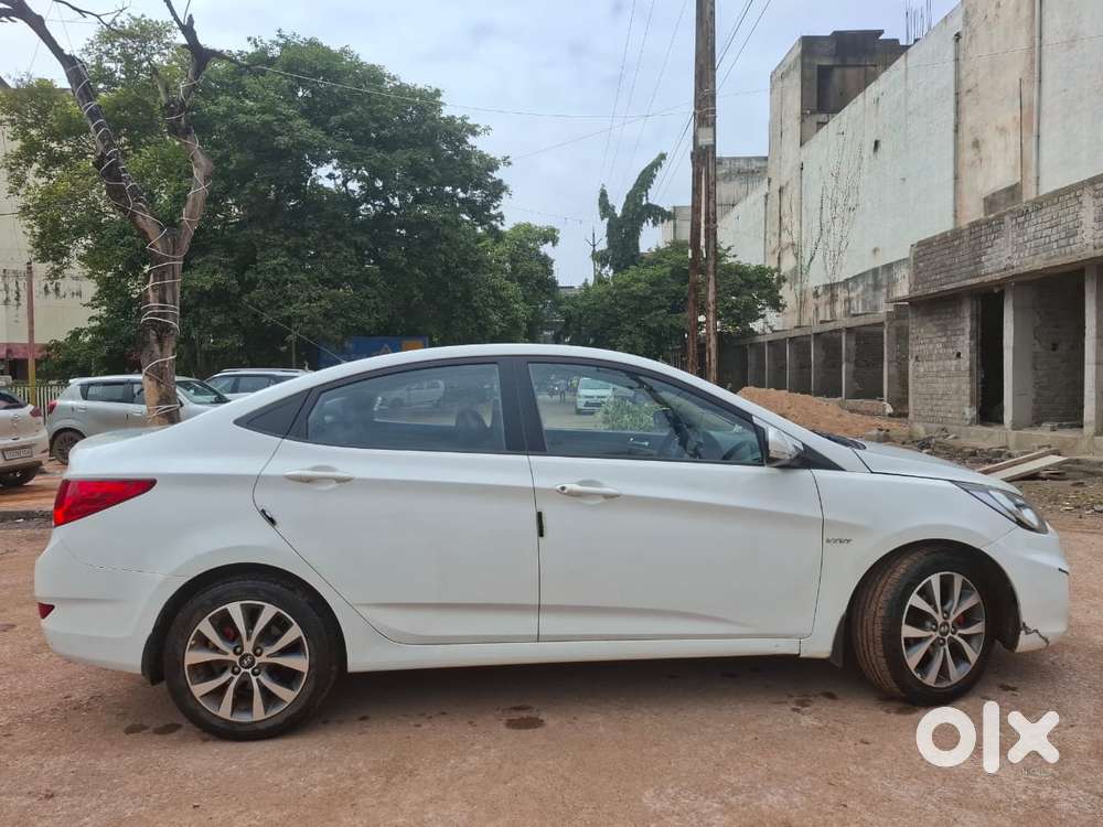 Hyundai Verna 1.6 Vtvt At Sx, 2014, Petrol