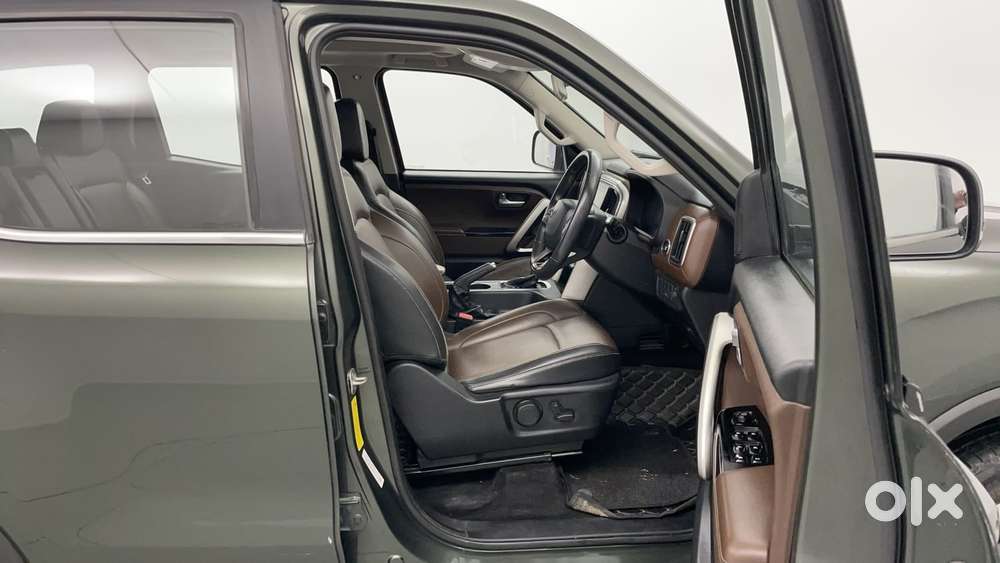 Mahindra Scorpio-n 2.0 Z8 L Petrol At 7 Str, 2022, Petrol