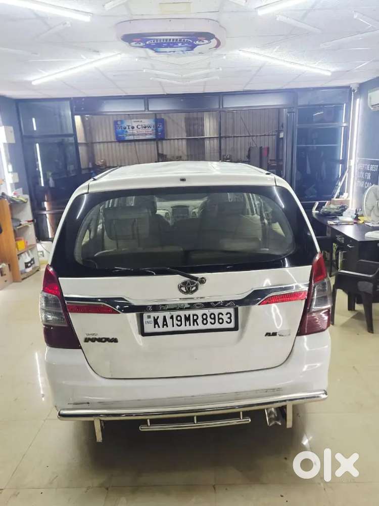 Innova 2.5 G Diesel 8 Seater For Sale Immediate Sale