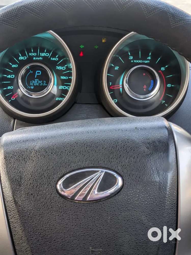 Mahindra Xuv500 2018 Diesel 128000 Km Driven