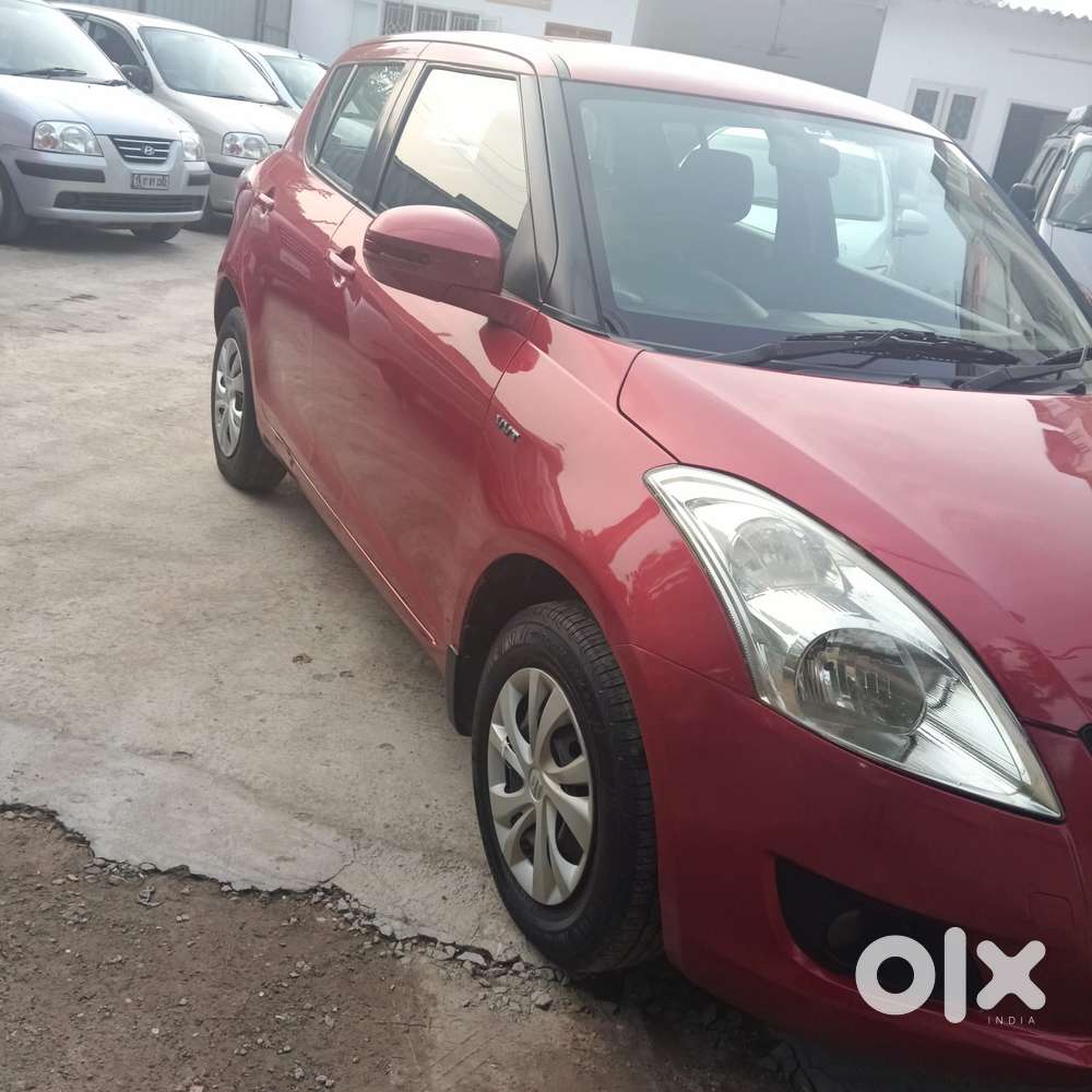 Maruti Suzuki Swift Vxi + Manual, 2012, Petrol