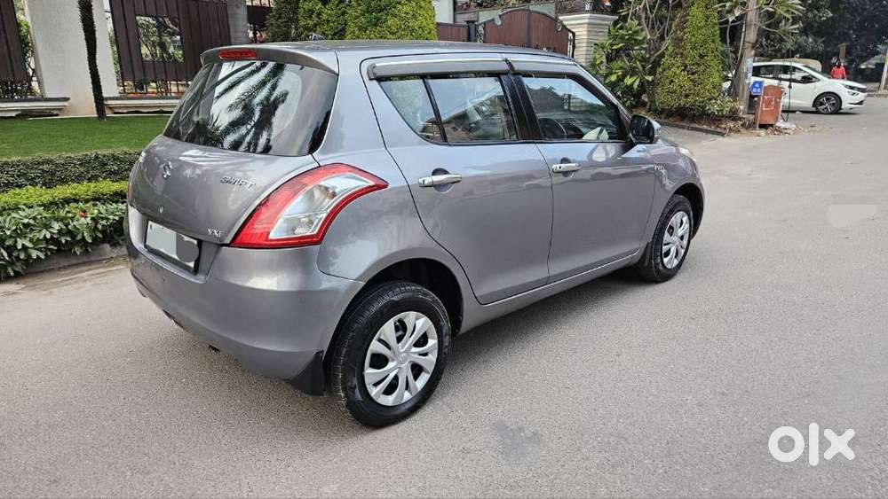 Maruti Suzuki Swift Vxi + Manual, 2012, Petrol