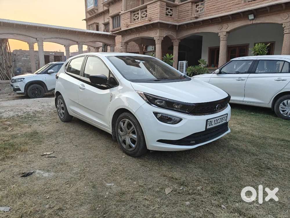 Tata Altroz Xm Plus 2025