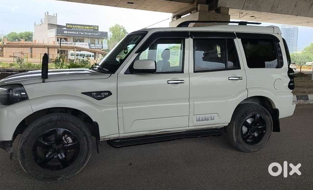 Mahindra Scorpio Classic 2.2 S 11 Mt 7 Str, 2019, Diesel