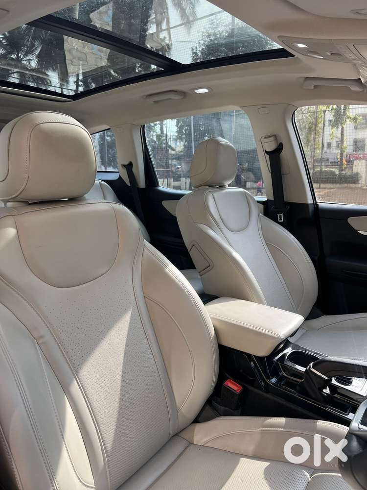 Mahindra Xuv700 2.2 Ax 7 Diesel At Str, 2023, Diesel