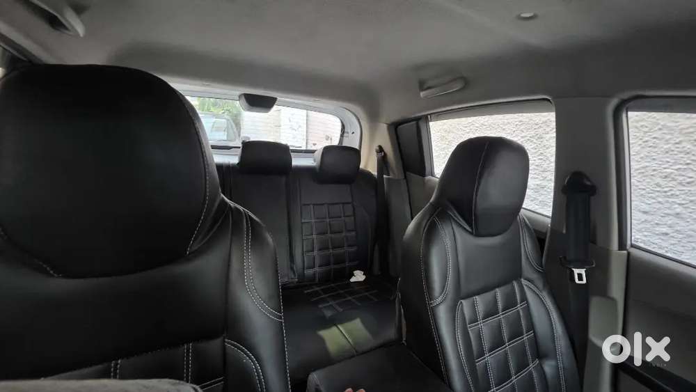 Mahindra Kuv 100 2016