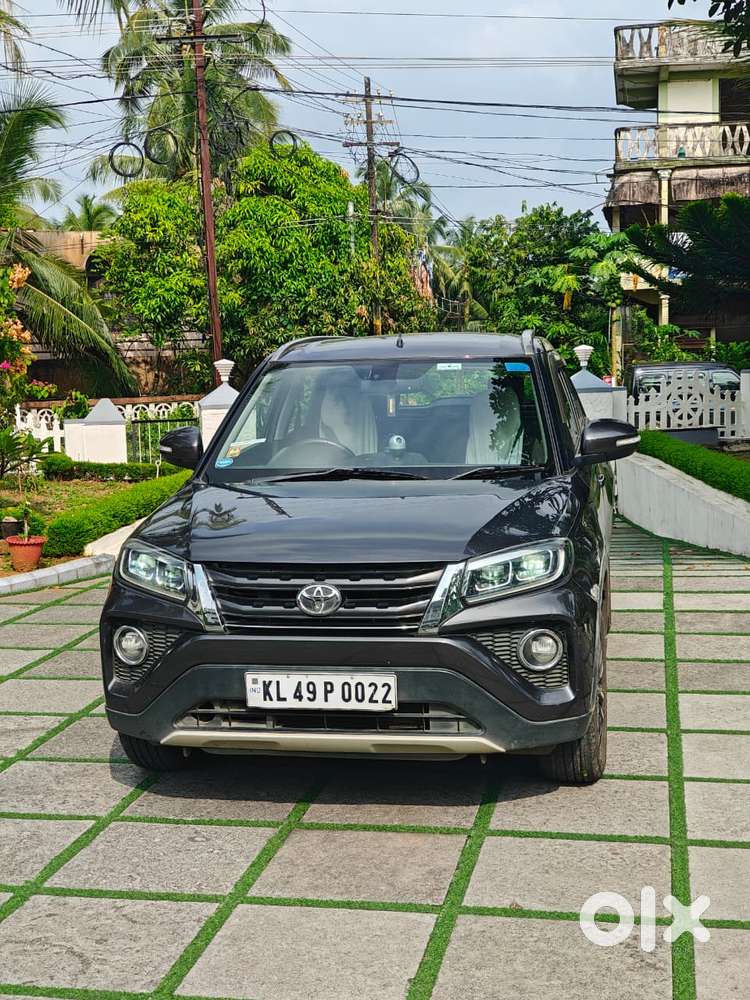 Toyota Urban Cruiser 1.5 Premium Grade Dual Tone At, 2022, Petrol