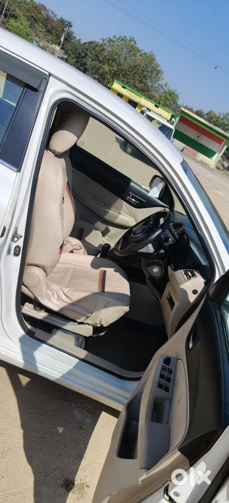 Maruti Suzuki Dzire 1.2 Lxi, 2018, Petrol