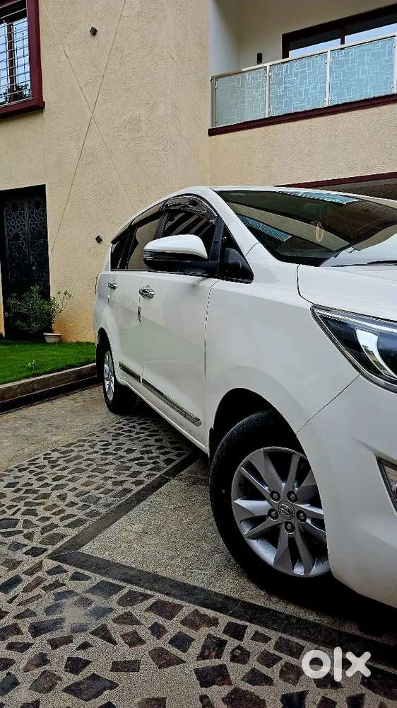 Toyota Innova Crysta 2020