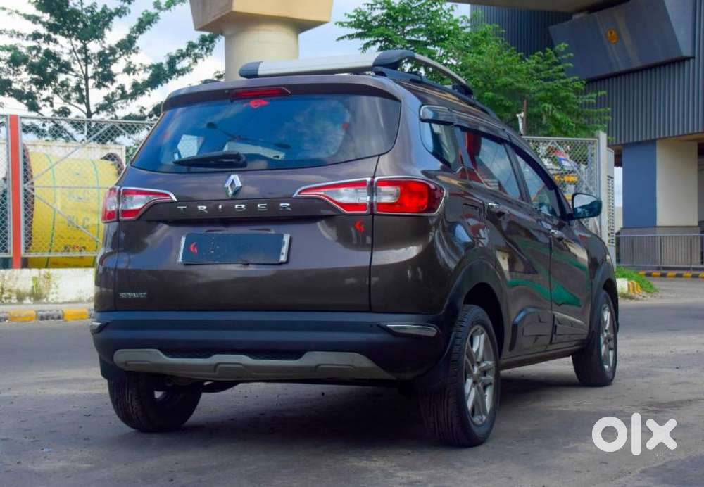 Renault Triber Rxz, 2023, Petrol