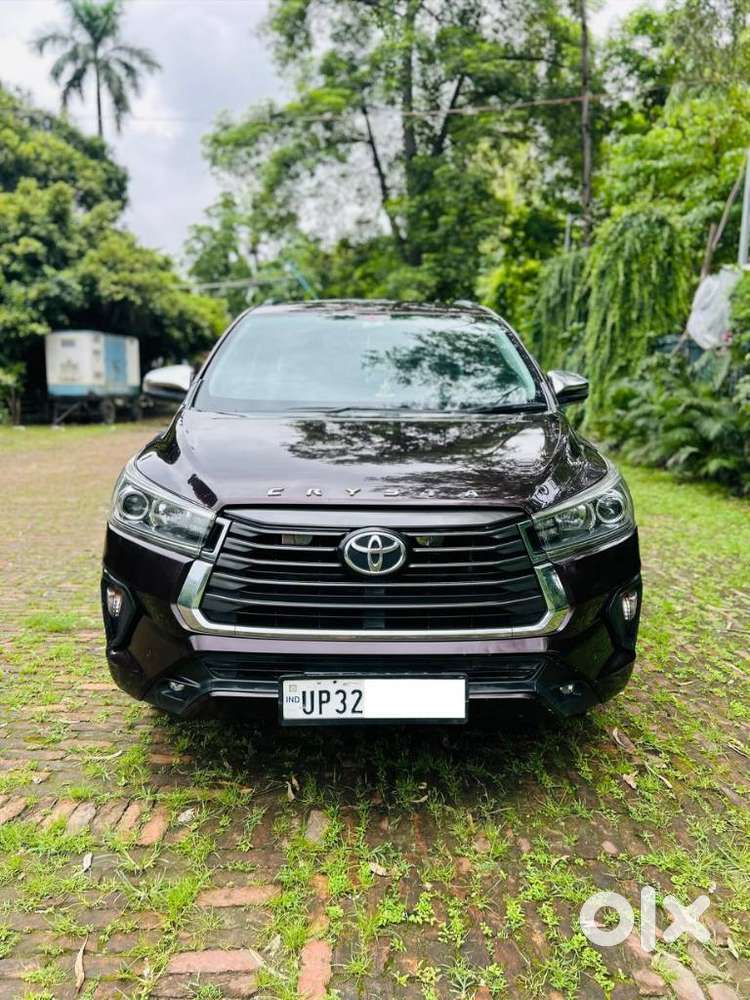 Toyota Innova Crysta, 2022, Petrol