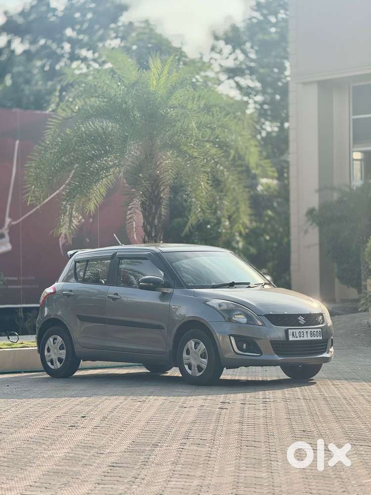 Maruti Suzuki Swift Vxi Abs Bsiv, 2015, Petrol