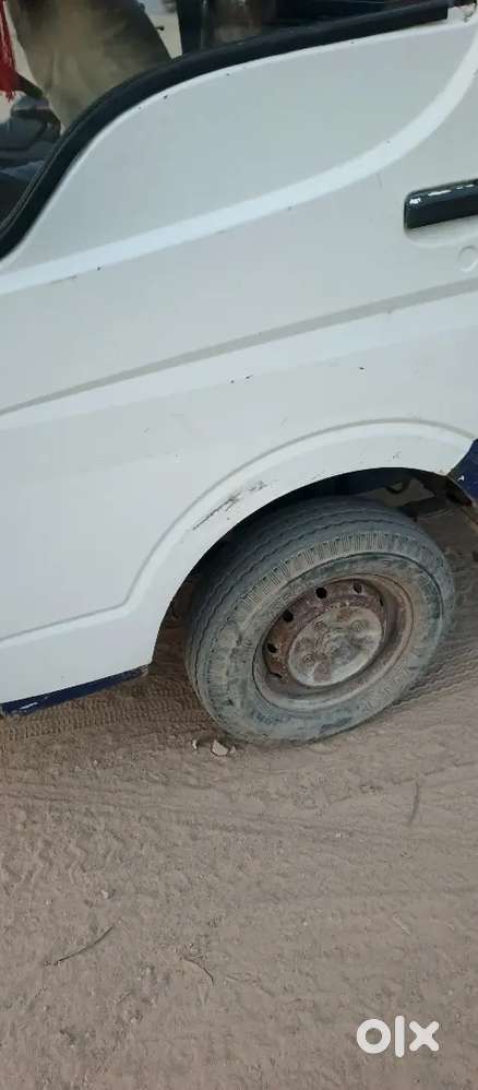 Ek Hath Chli Hai Sab Kuch Thik Hai Chla Ke Dekh Skte Hai