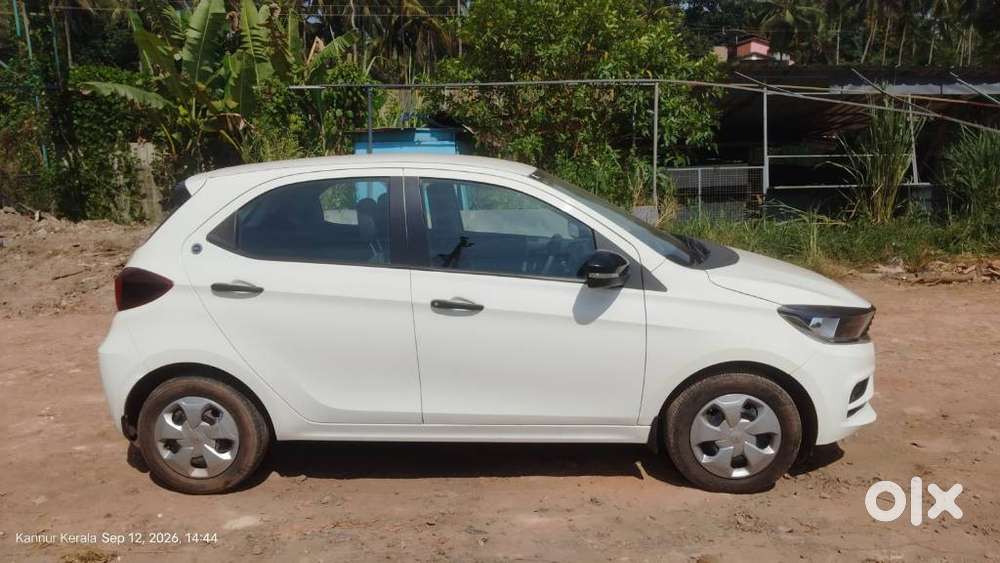 Tata Tiago 1.05 Revotorq Xm, 2024, Petrol
