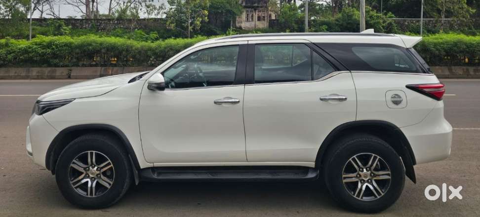 Toyota Fortuner 4x2 At 2.7 Petrol, 2022, Petrol
