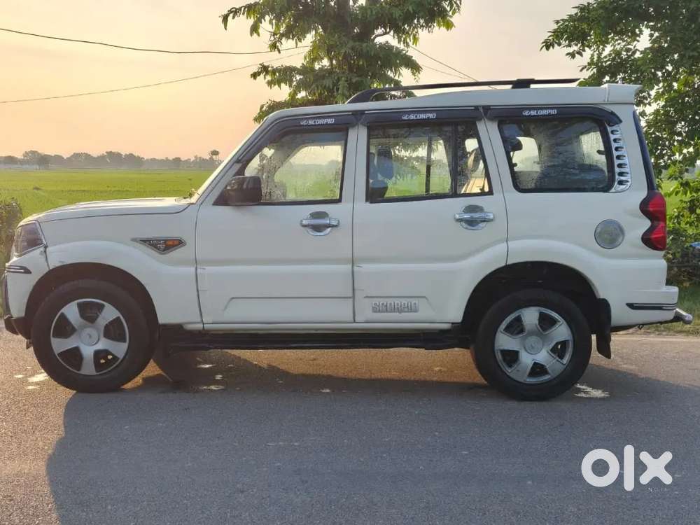 Mahindra Scorpio S6 Plus 2017