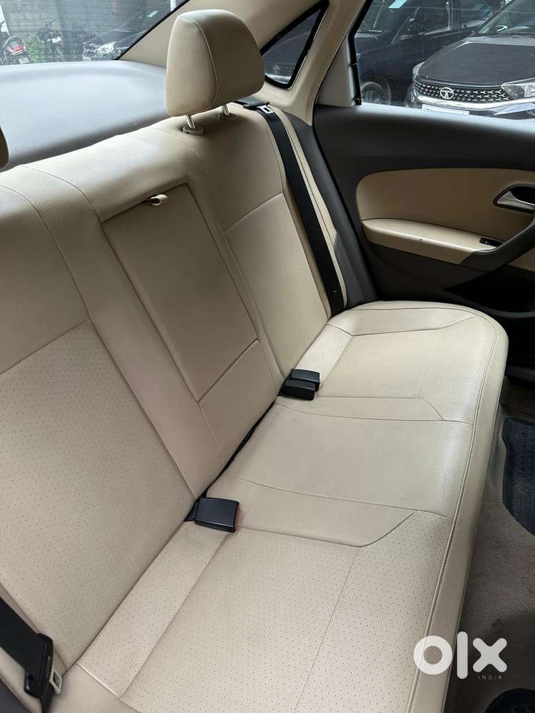 Volkswagen Vento 1.2 Tsi Highline Plus At, 2017, Petrol