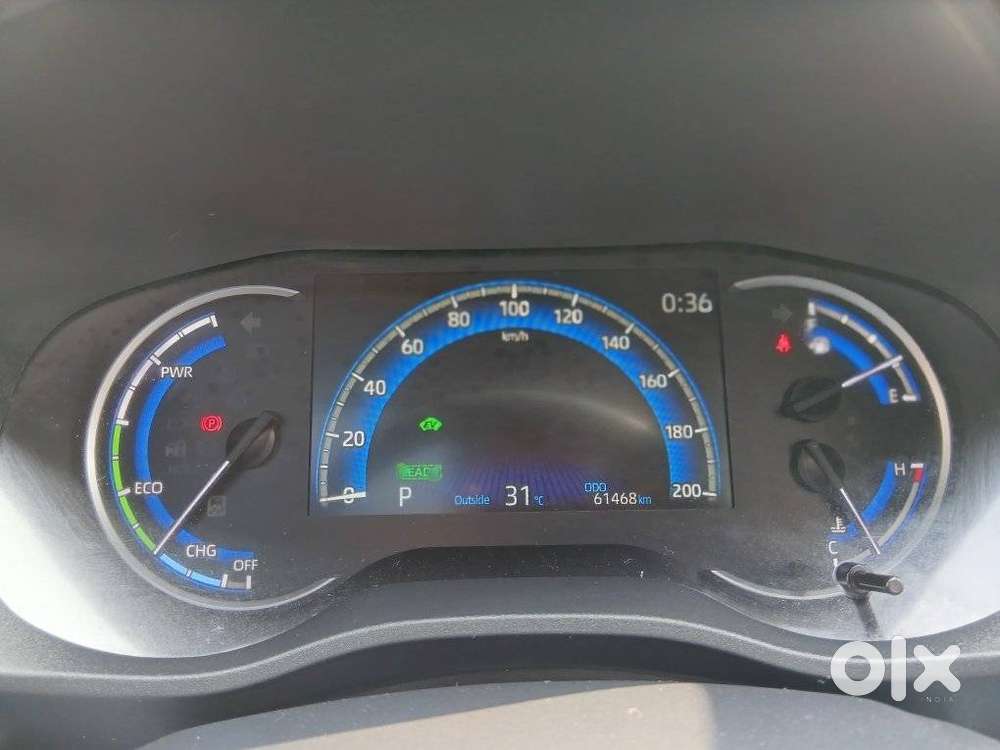 Toyota Innova Hycross 2.0 Zx Hybrid 7 Str, 2023, Petrol