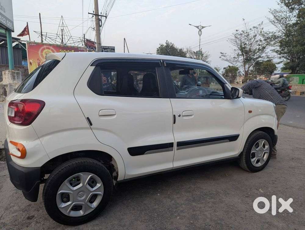 Maruti Suzuki S-presso Vxi Opt, 2024, Petrol