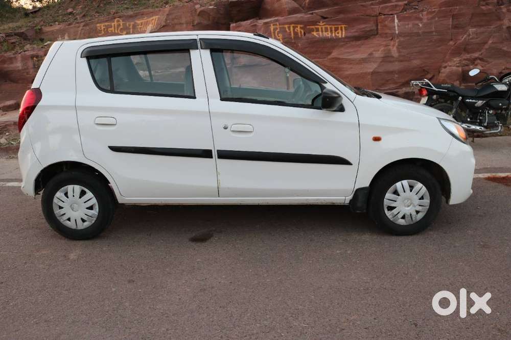 Maruti	Alto	Vxi	White	Petrol