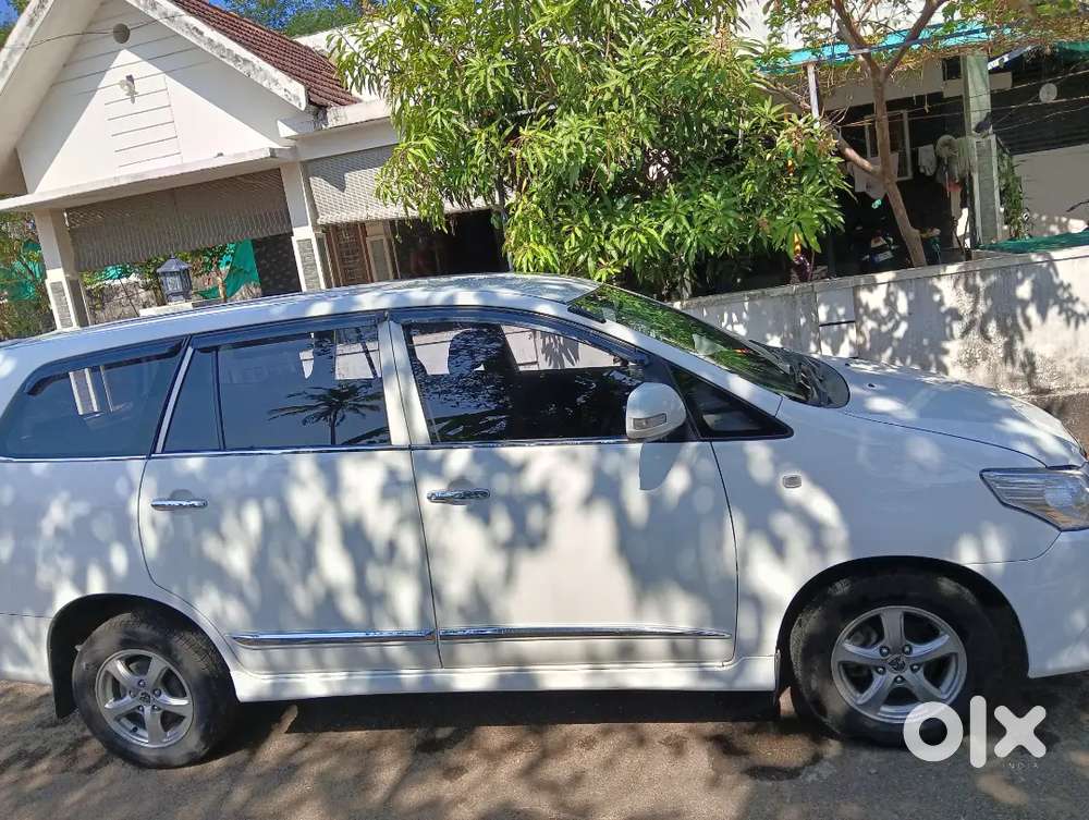 Toyota Innova 2015 Diesel Well Maintained