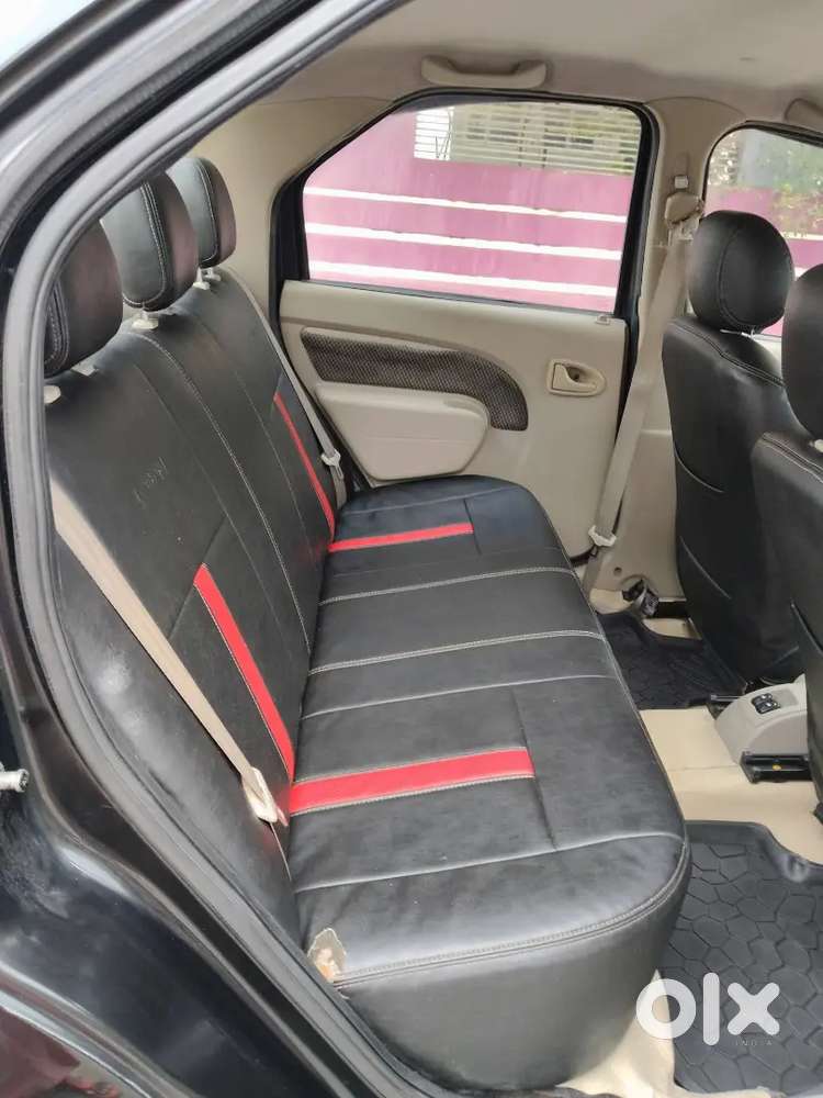 Mahindra Logan Petrol 2010