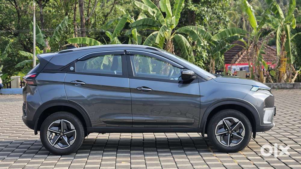 Tata Nexon Creative 1.2 Revotron Petrol 6 Mt, 2023, Petrol
