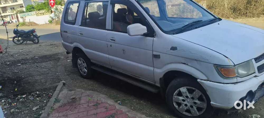Chevrolet Tavera 2012 Diesel 300000 Km Driven