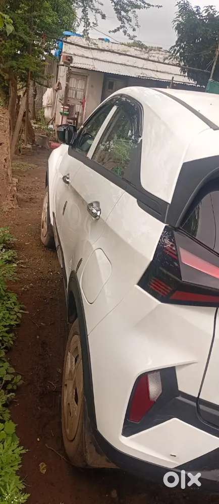 Tata Nexon Smart + Icng
