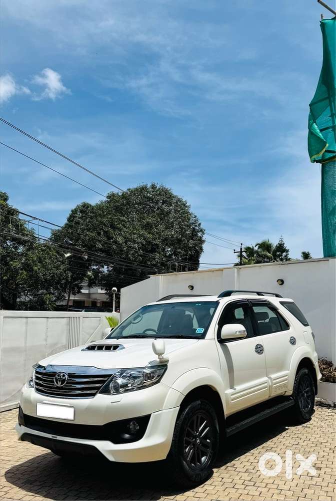 2015 Toyota Fortuner 2*4 Automatic 45000 Km Only